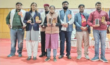 अभाविप ने बोर्ड परीक्षा में उत्कृष्ट प्रदर्शन करने वाले मेधावियों को किया सम्मानित