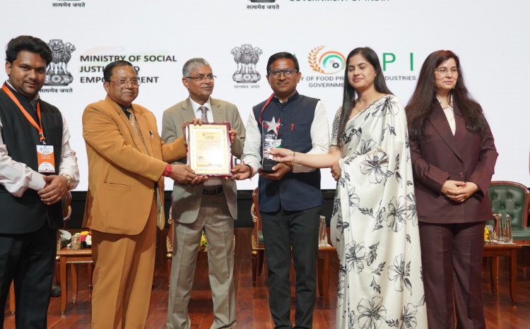 Abhishek Kumar Shukla Recognised for His Contribution as a Teacher