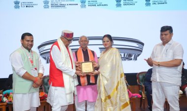 Dr. Himi Srivastav Honoured at the 10th Season of National Icon Award 2026 at Bharat Mandapam, New Delhi