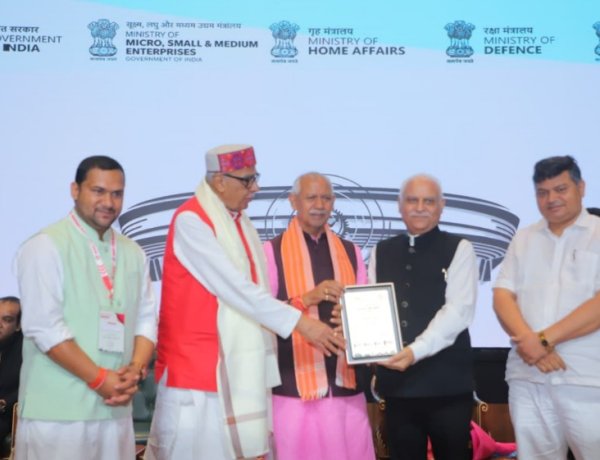 Dr. Rajesh Takyar Honoured at the 10th Season of National Icon Award 2026 for His Contribution to Indian Spirituality and Literature