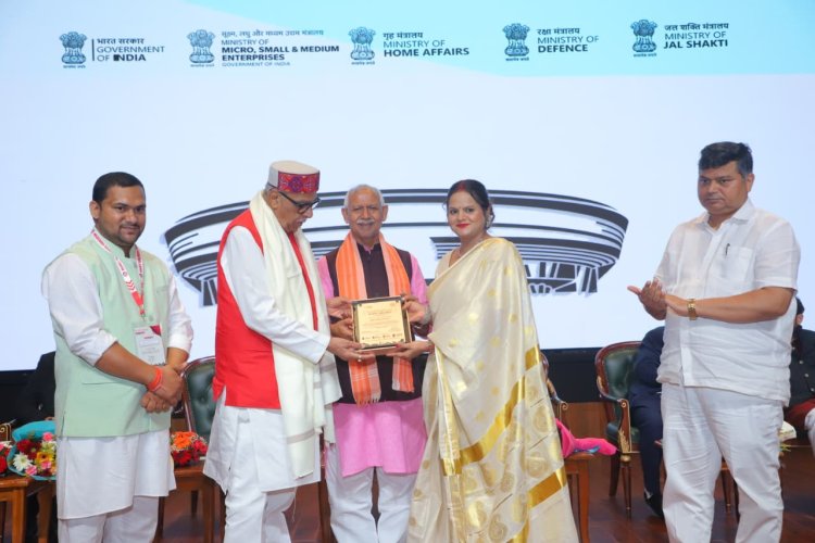 Dr. Himi Srivastav Honoured at the 10th Season of National Icon Award 2026 at Bharat Mandapam, New Delhi