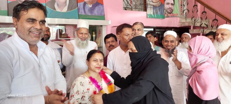 समाजवादी महिला सभा की संभल जिलाध्यक्ष का बिलारी पहुंचने पर हुआ जोरदार स्वागत