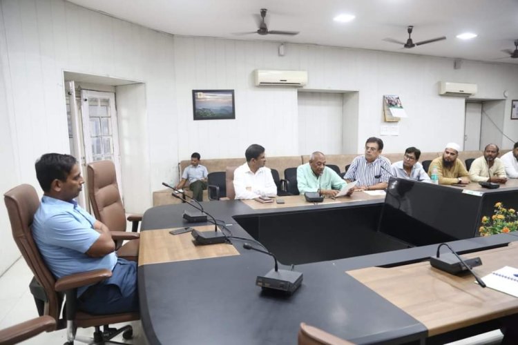 आरा मशीन और टिंबर मर्चेंट परवलिया सड़क स्थित रातीबड़ में होंगे शिफ्ट टिंबर मर्चेंट एसोसिएशन की बैठक में बनी सहमति