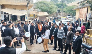 दी बार एसोसिएशन आमेर के चुनाव में अध्यक्ष पद हेतु एडवोकेट राजेश कुमार बुनकर नामांकन पत्र भरा