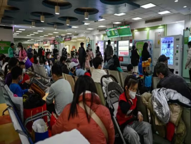 बिजींग चीन : रहसम्य निमोनिया से परेशान चीन, अस्पतालों में लंबी लाइनें, वर्ल्ड हैल्थ ऑर्गनाइज़ेशन भी परेशान।