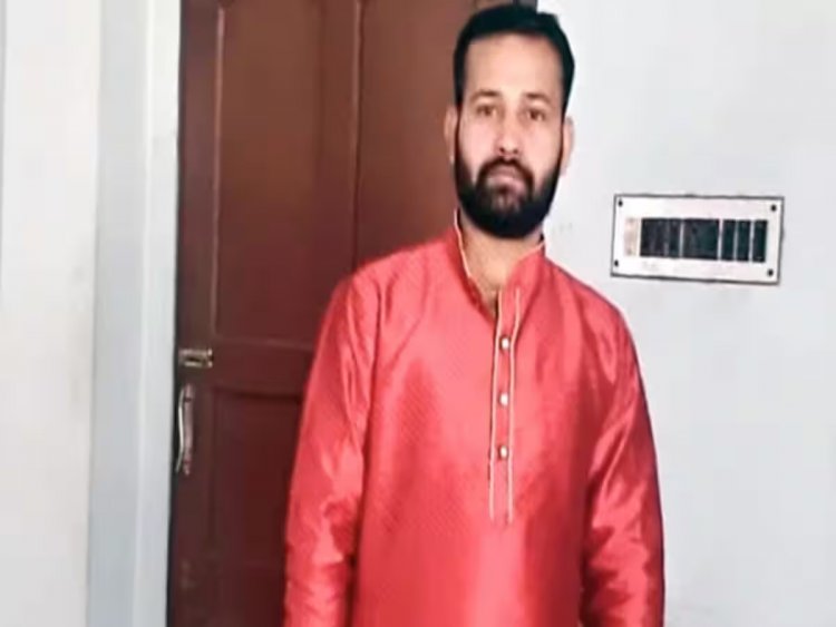 नई दिल्ली: संसद में हुए घुसपैठ का मुख्य मास्टरमाइंड ललित झा दिल्ली में गिरफ्तार, पुलिस का दावा वीडियो बनाकर हुआ था फ़रार।