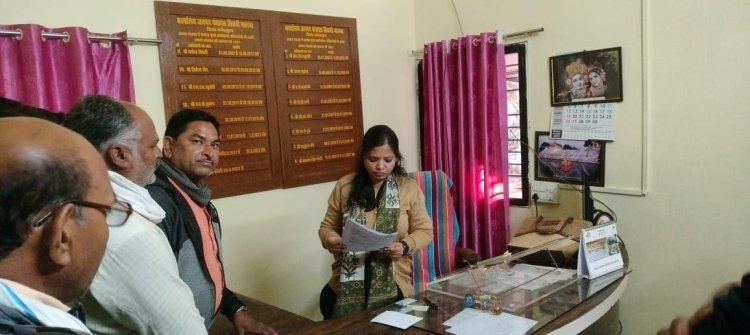 रोजगार सहायक के साथ गाँव के व्यक्ति ने की मारपीट, नाराज सचिव एवं रोजगार सहायकों ने ज्ञापन सौंप की कार्रवाई की मांग