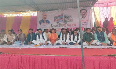 जपं ओड़गी के ग्राम भवंरखोह व धरसेड़ी में विकसित भारत संकल्प यात्रा का हुआ आयोजन   ,  विभिन्न योजनाओं का लगाया गया स्टाल