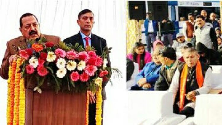 प्रधानमंत्री ने कटरा से दूसरी वंदे भारत रेलगाड़ी को दिखाई हरी झंडी, जम्मू कश्मीर में 41,000 करोड़ की रेल परियोजनाओं शुरू...