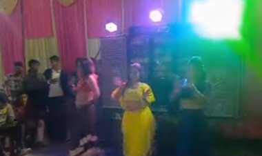 स्कूल में बार बालाओं ने जमकर लगाए ठुमके, 'शिक्षा के मंदिर' में अश्लील डांस का VIDEO वायरल होते ही मचा हड़कंप।