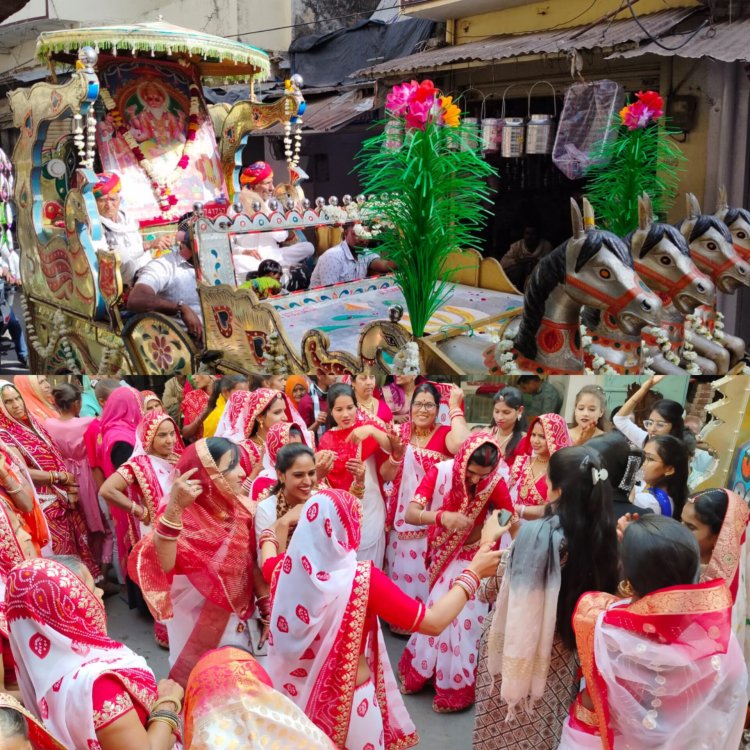 शोभायात्रा निकाल भगवान विश्वकर्मा के प्रति जताई आस्था