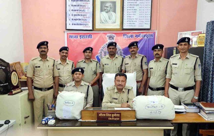 बाइक पर गांजा लेकर जा रहे तस्करों को पुलिस ने किया गिरफ्तार, 7 किलो 278 ग्राम गांजा किया जब्त