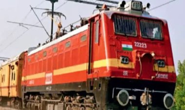 यूपी में फिर ट्रेन पलटाने की साजिश: पटरी पर मिला लोहे का गेट, रास्ते में रोकी गई आनंद विहार-कोटवाड़ा एक्सप्रेस ट्रेन