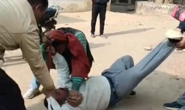 हेड मास्टर को टीचर ने पटक-पटककर पीटा, अब को हो रहा पछतावा, BSA ने ले लिया एक्शन