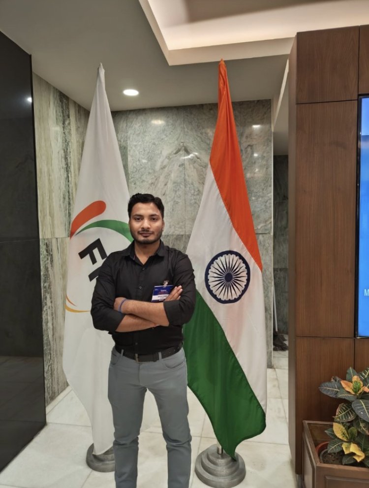 राष्ट्रीय सेवा योजना बिहार झारखंड निदेशालय के समस्तीपुर कॉलेज समस्तीपुर के राष्ट्रीय सेवा योजना और एनसीसी के पूर्ववर्ती कैडेट्स अमरजीत कुमार इतनी छोटी उम्र युवाओं के लिए प्रेरणा स्रोत बन चुके हैं!