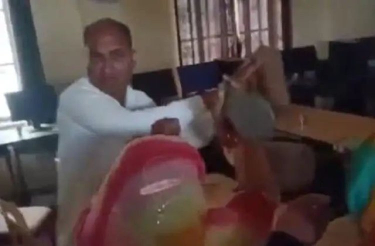 आशिक मिजाज टीचर, छात्राओं को भेजते था अश्लील मैसेज... मां ने उतार दी 'आशिकी'