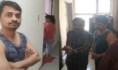 दो बीवियां होने के बाद भी शख्स को था इस बात का गम..! तीसरी महिला के साथ इस हालत में पकड़ाया, वायरल हुआ वीडियो