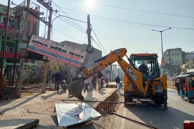 बिहार में अतिक्रमण हटाने गईं महिला मजिस्ट्रेट के साथ दुर्व्यवहार, सड़क पर पटका, कपड़े भी फाड़े