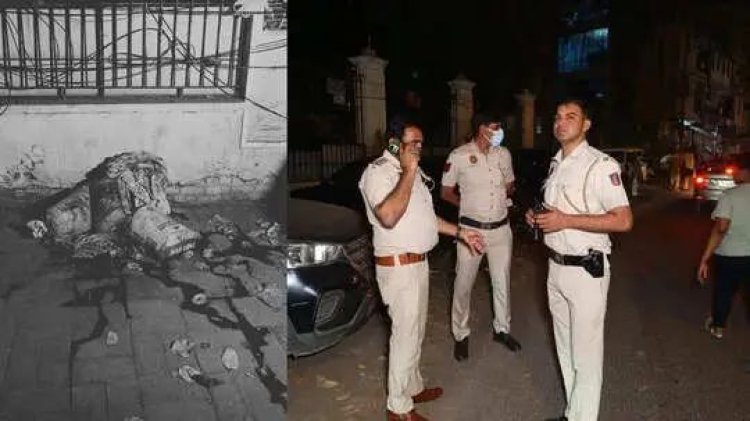 Delhi: मालवीय नगर में सड़क किनारे मिले तीन बोरे, बहता खून देख कांप उठे लोग, जांच शुरू