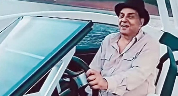 धर्मेंद्र ने 89 की उम्र में चलाई स्पीड बोट तो फैंस हुए दंग, एनर्जी देख बोले- आप 19 के हो पाजी, जुग जुग जियो