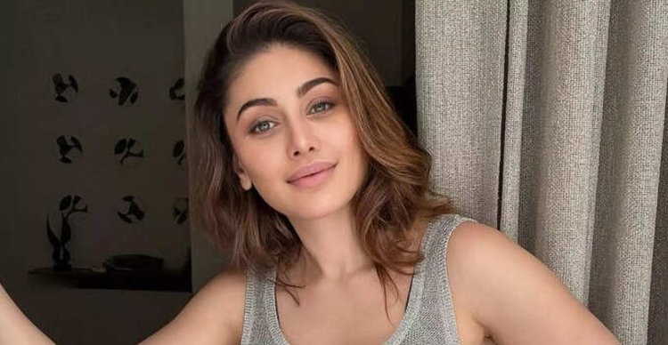 घर पर मिला था शेफाली जरीवाला का शव, पुलिस और वॉचमैन का सामने आया बयान, पोस्टमॉर्टम में होगा मौत की वजह का खुलासा