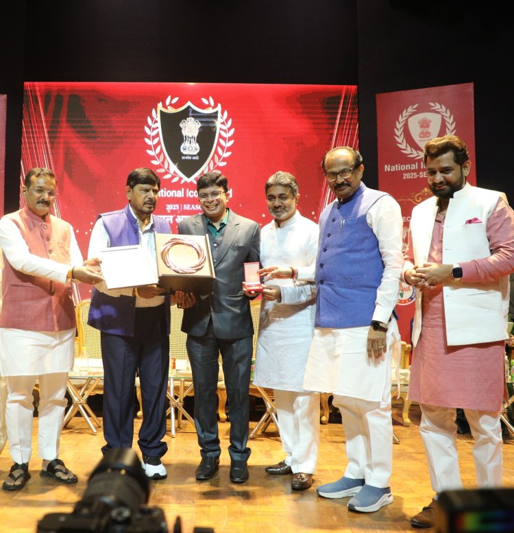 Dr. Milind Sampaongkar Conferred with National Icon Award 2025 for Outstanding Achievements in the Insurance and Financial Sector