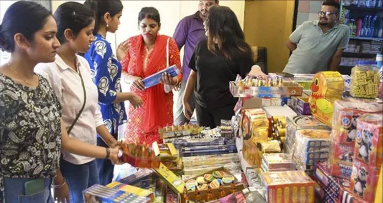 दिल्ली-NCR वाले दिवाली पर फोड़ सकेंगे ग्रीन पटाखे, मगर सुप्रीम कोर्ट ने शर्तें लागू कर दी हैं