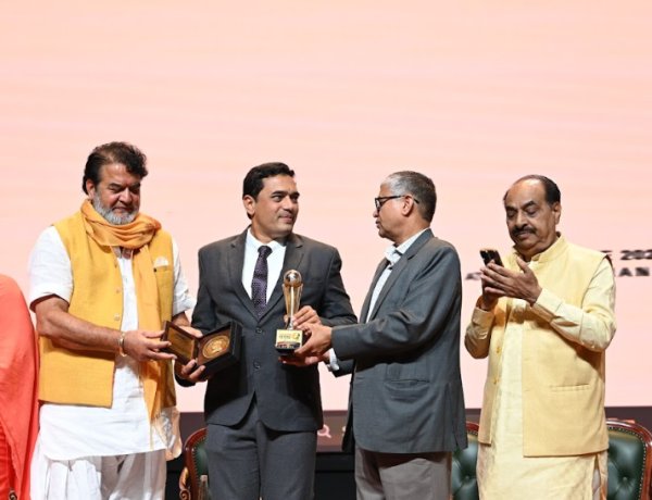 Dr. Dhananjay Anandrao Pawal Honoured with Veer Savarkar National Award 2026 for Excellence in Healthcare and Patient Service