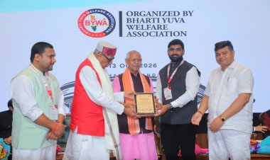 Dr. Manish Palve Honoured with the Iconic Pillar of Humanity Award at National Icon Award 2026