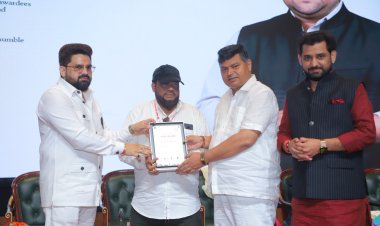 Mr. Riyaz Pawaskar Honoured at the 10th Season of National Icon Award 2026 at Bharat Mandapam, New Delhi