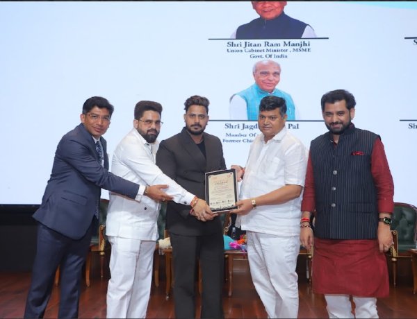 Mr. Veeir Chaudary Honoured at the 10th Season of National Icon Award 2026 at Bharat Mandapam, New Delhi